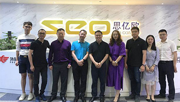 成都市青白江區(qū)大同鎮(zhèn)黨委副書記、鎮(zhèn)長李顯榮等一行到訪思億歐